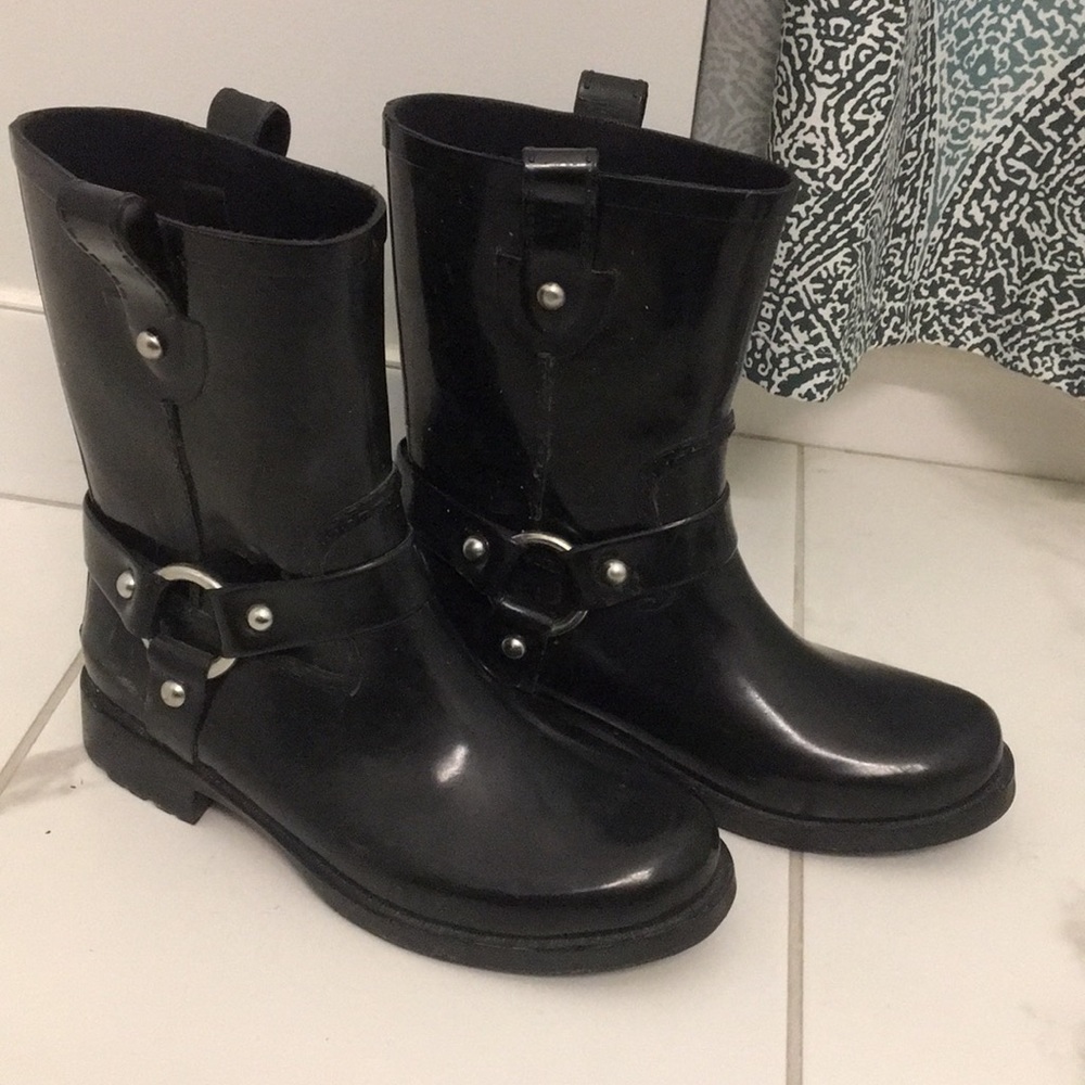 Rain boots